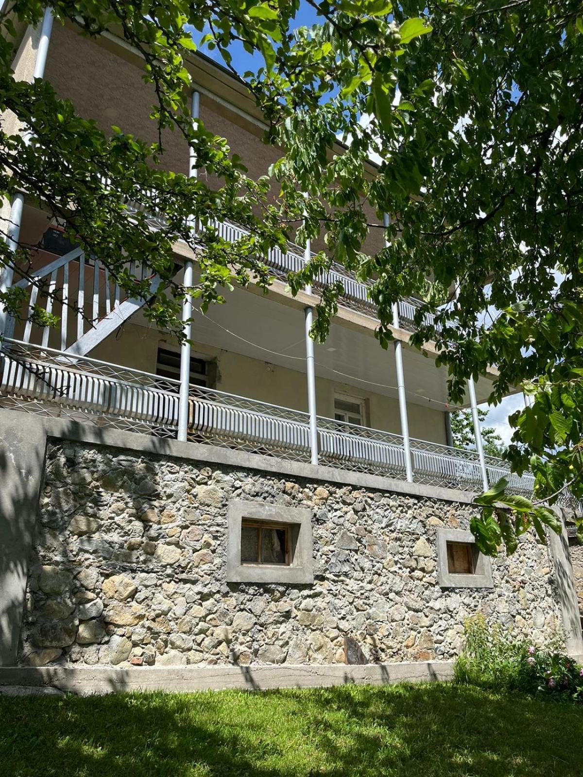 Guest House Lankhvri Becho Exteriör bild